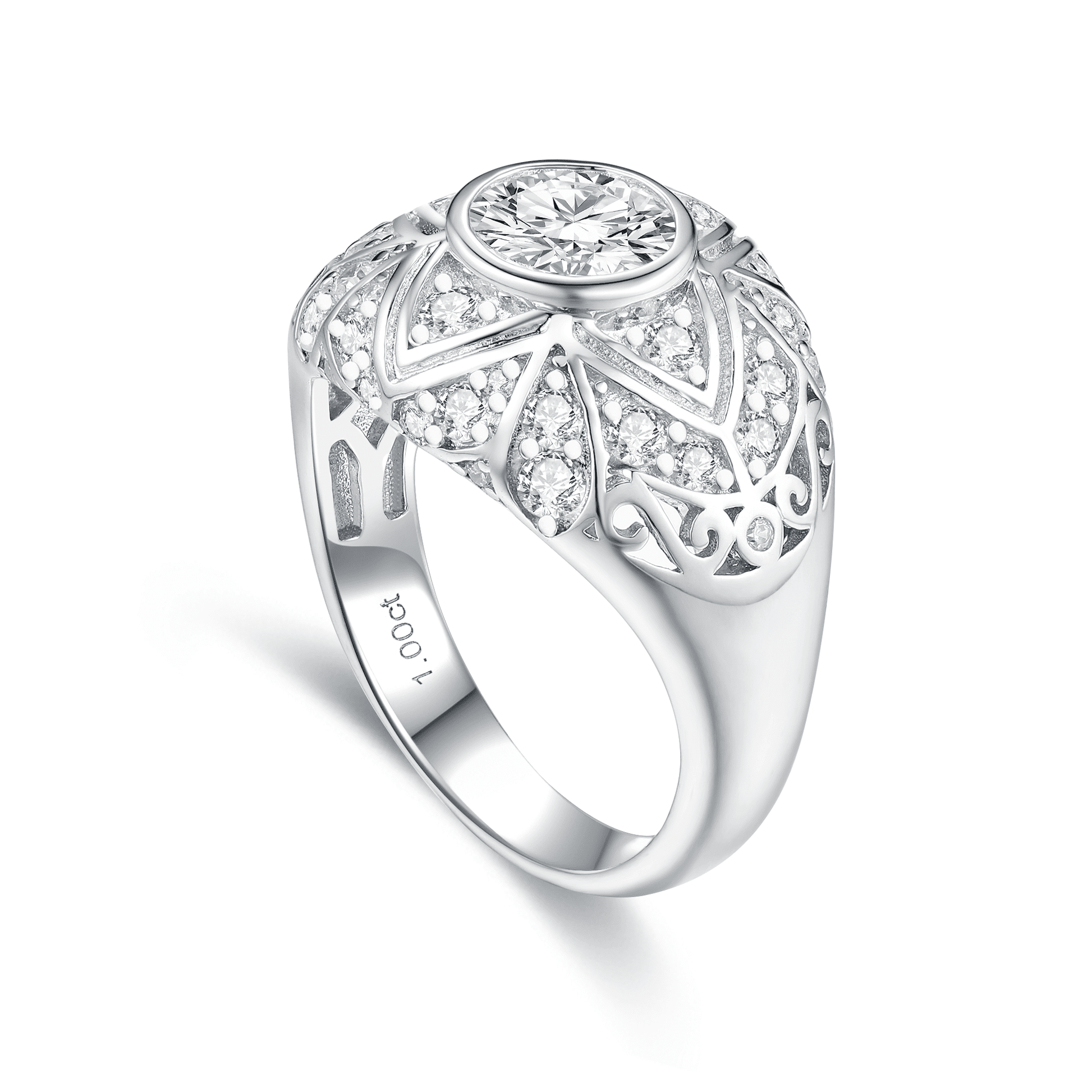 Old-world charm meets modern style: Quatrefoil Ring with simulated diamonds.