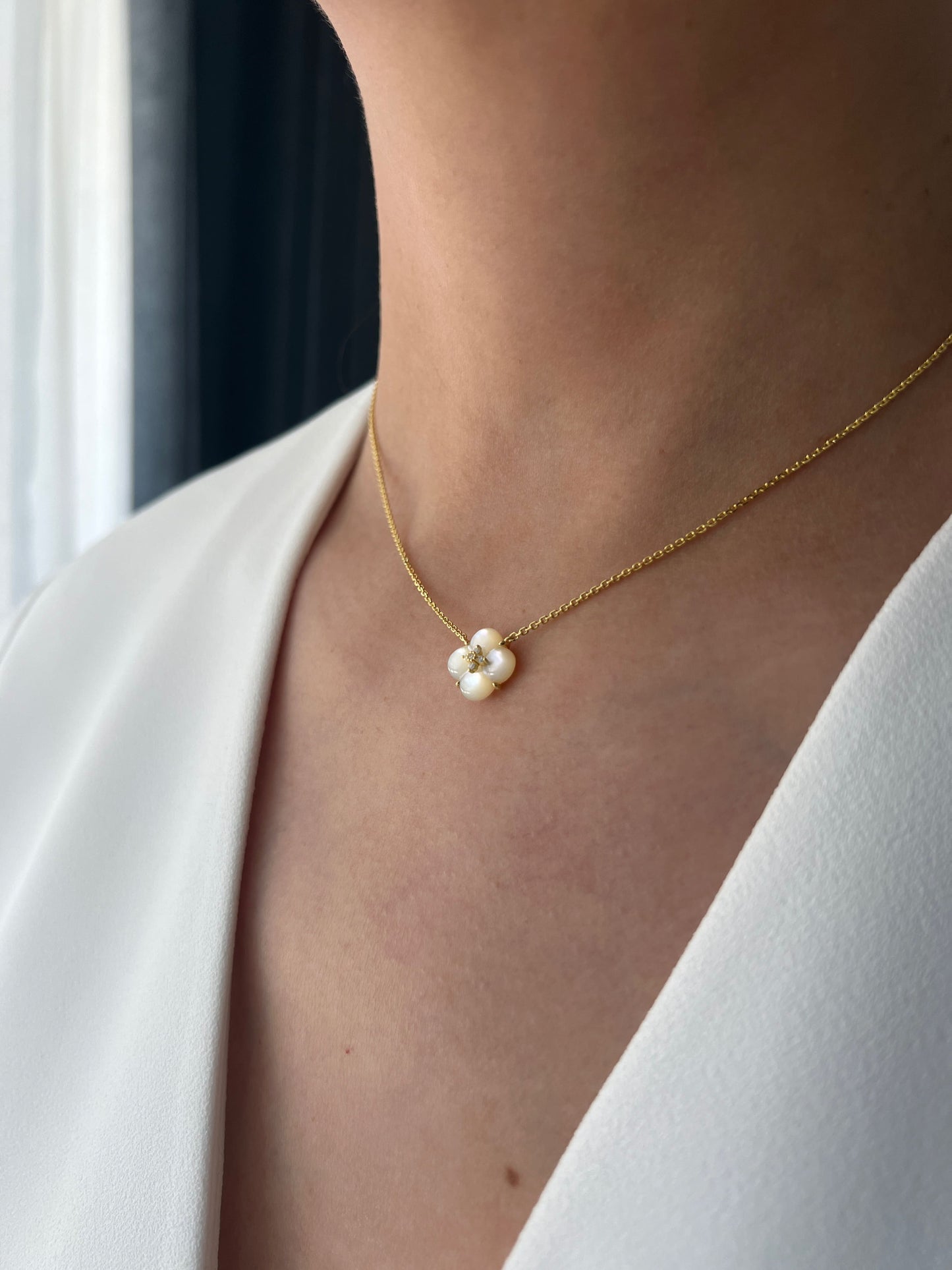 Mother of Pearl Clover Pendant Necklace