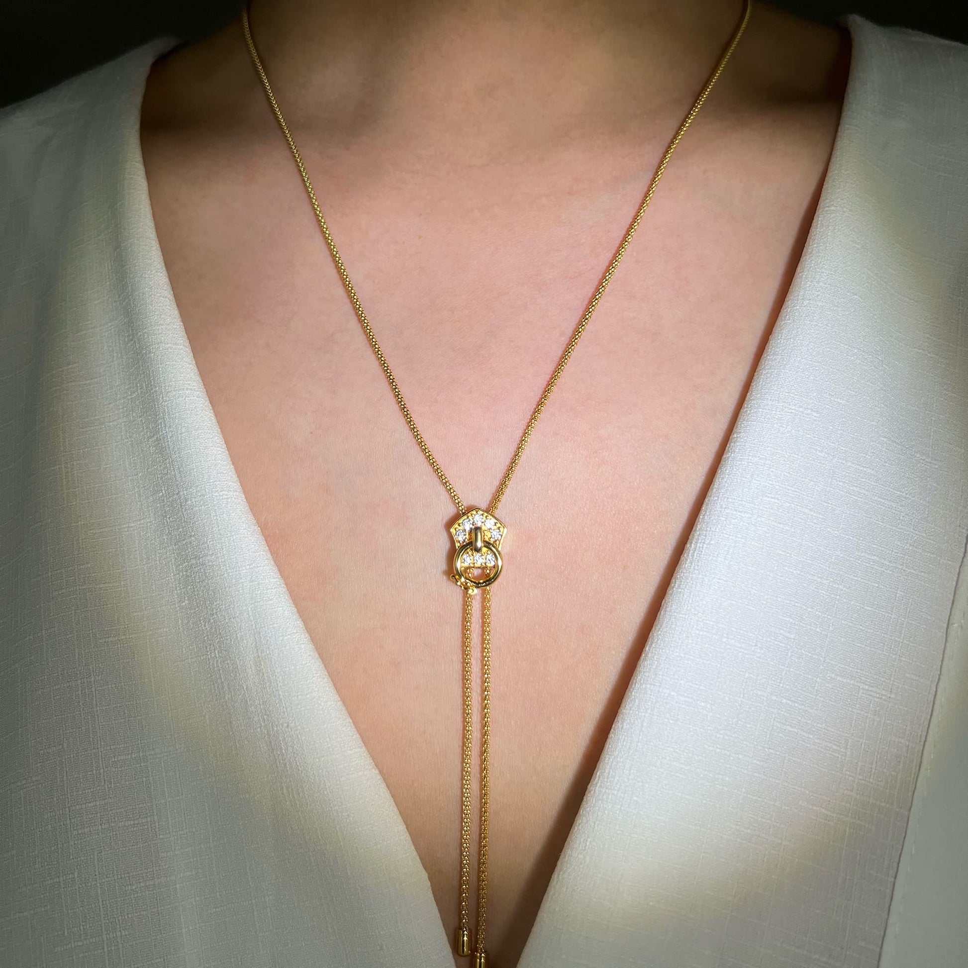 Versatile chain: Zipper-Style Adjustable Necklace for stylish adaptability